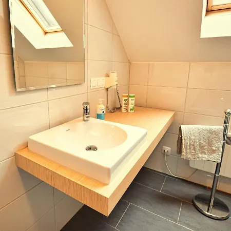 Auerhahn-5 By Interhome بيت للعطل هاسلفيلد